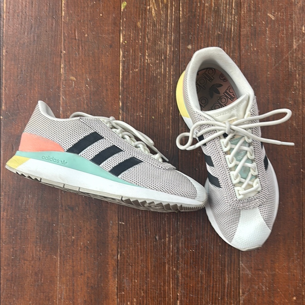 Adidas SL Andridge Sneakers mostly White with Colorful Accents